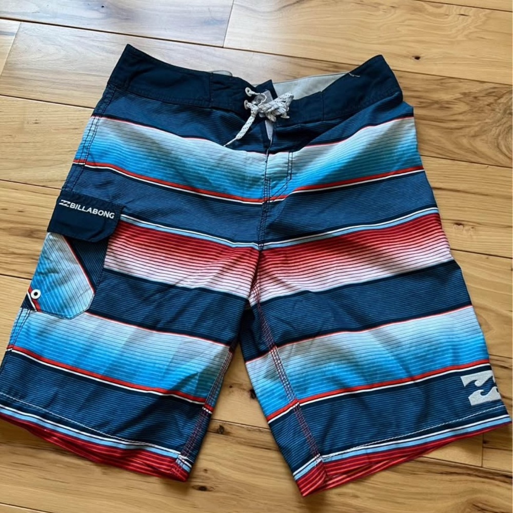 BILLABONG SWIM TRUNKS SIZE 30